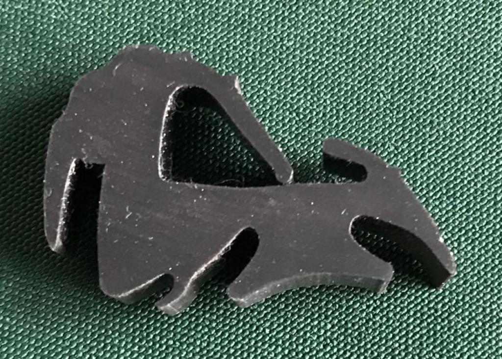 Gummiprofil Dachlinie FV2 bis HK 500 Gummiprofil Dachlinie FV2 bis HK 500