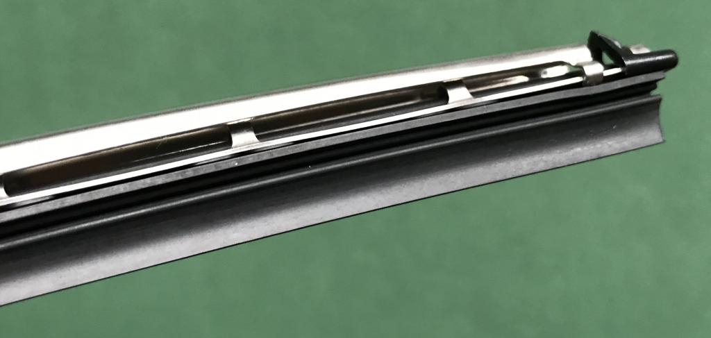 Windscreen wiper - spare rubber with support - 11"